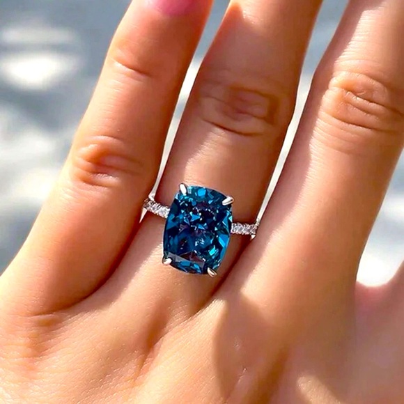 π Silver Fashion Ring with Faux Blue Diamond - Picture 8 of 13